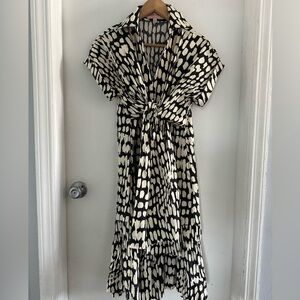 🌻 Chico's Black Label Black & White Patterned Midi Dress 🌻